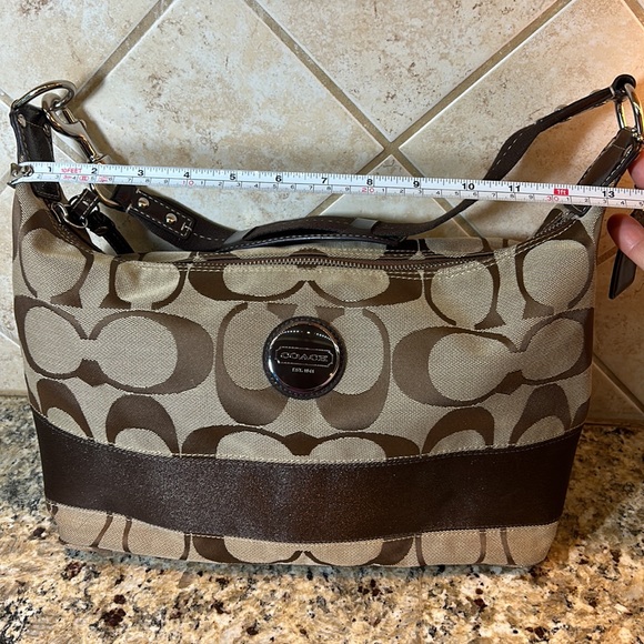 Coach Brown Signature canvas with Leather Hobo Shoulder Bag. - Picture 11 of 15